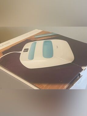 Cricut EasyPress Mini White with Teal Accents - Compact Heat Press